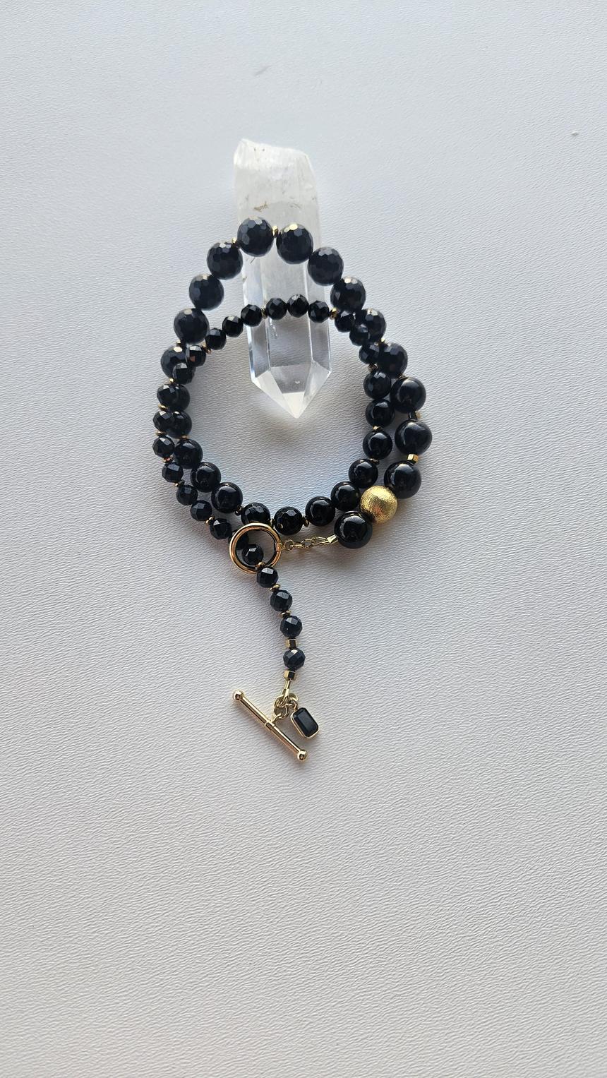 Kette aus Spinell, Turmalin und Onyx, Ansicht 1
