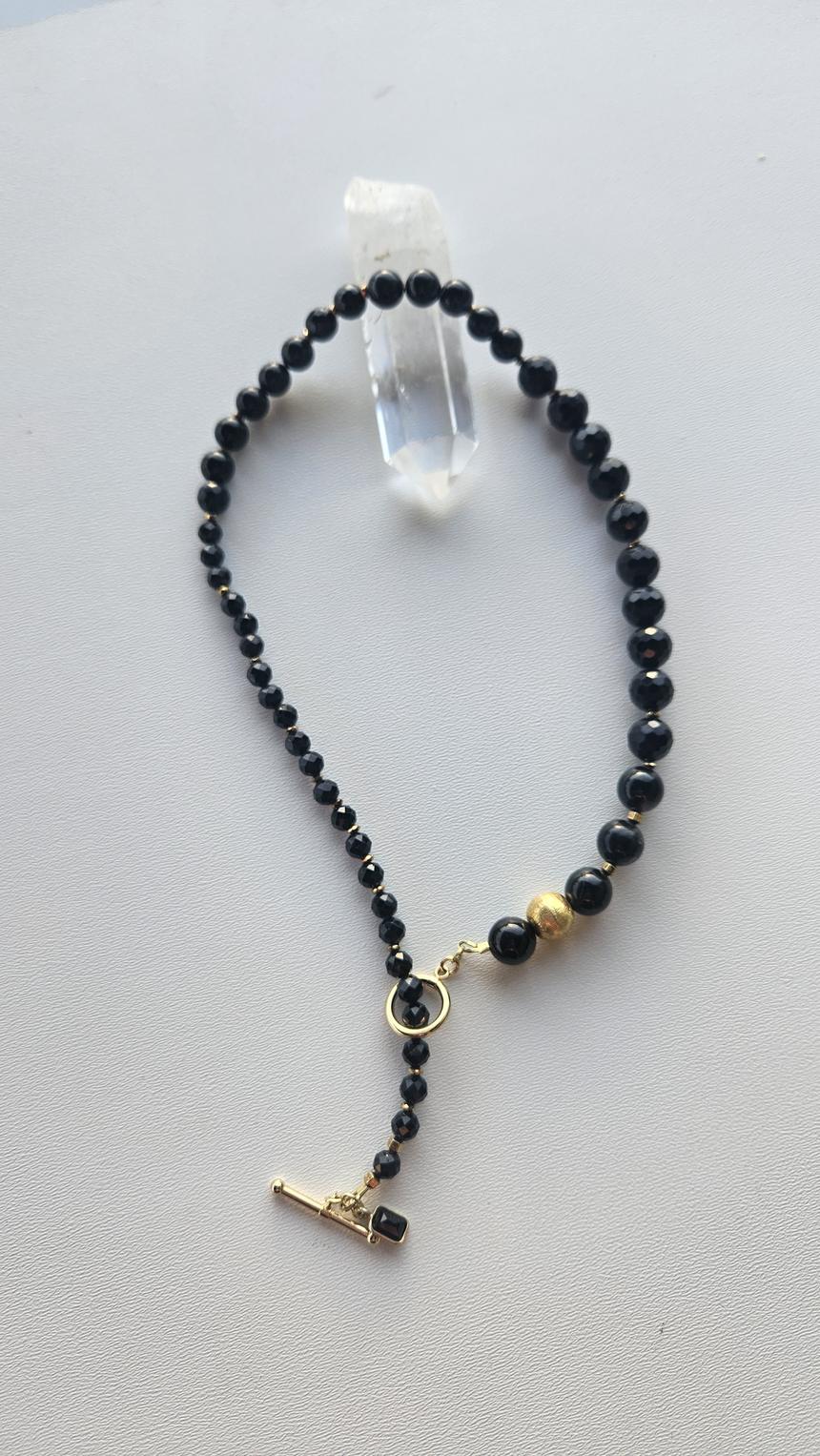 Kette aus Spinell, Turmalin und Onyx, Ansicht 2