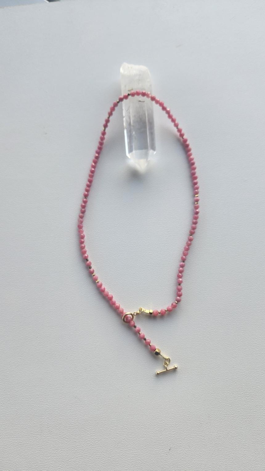 Kette aus Rhodonit, Ansicht 2