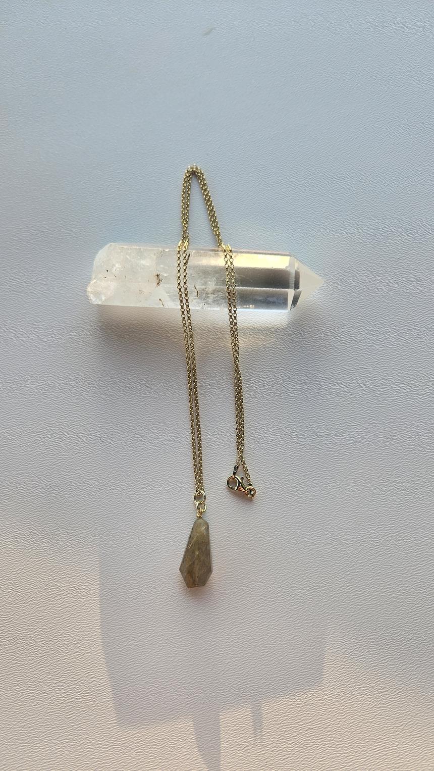 Vergoldete Kette mit Rutilquarz-Anhänger, Ansicht 2